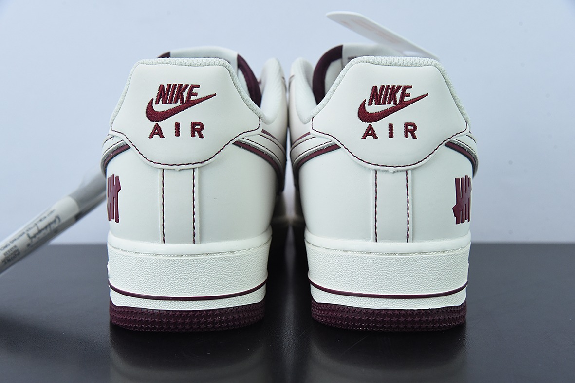 Undefeated x Nike Air Force 1 Low 酒红色 空军一号低帮货号：UN3699-022