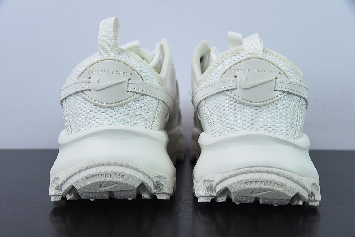 Nike TC 7900"White/Black"复古老爹百搭休闲慢跑鞋米白 奶油 DR7851-100