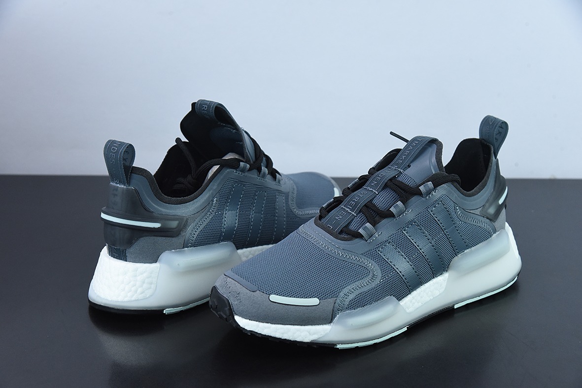 阿迪达斯Adidas NMD_V3 Boost"OG White"飞织系列低帮爆米花缓震百搭休闲运动跑步鞋“灰绿”GZ4353