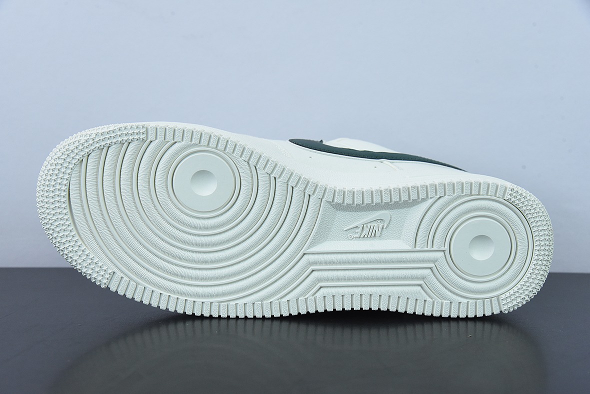 Nk Air Force 1 Low 07 帆布米白暗绿金迷你双钩子 空军一号低帮板鞋官方货号:MN5696-309
