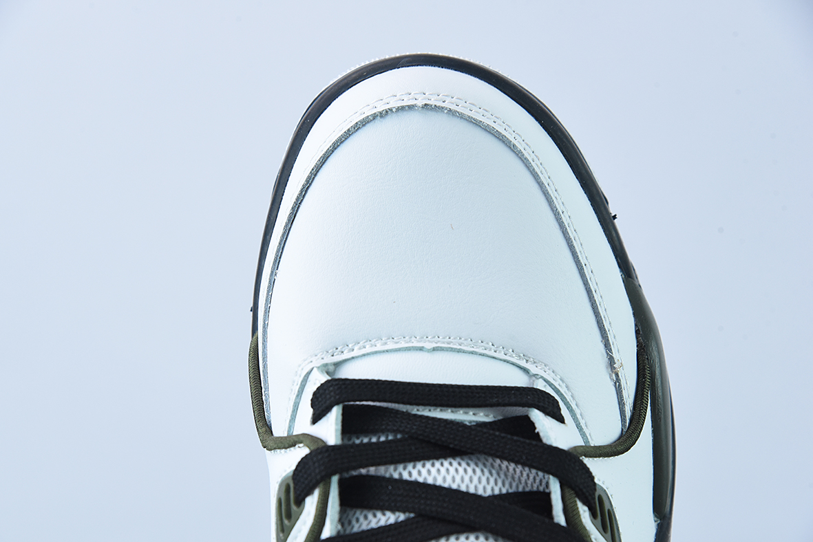 Air Flight Legacy 白黑 将经典Air Jordan 3和Air Jordan 4元素融为一体。货号:CJ5390-101
