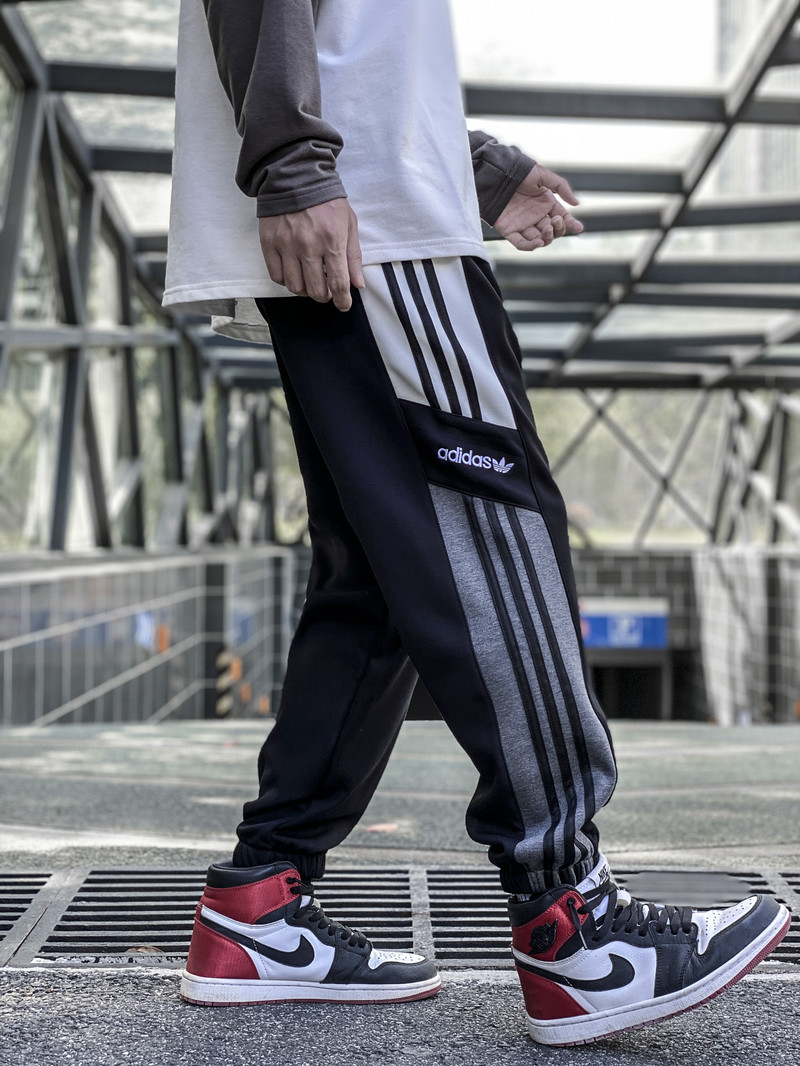 150 Adidas三叶草水貂绒加绒加厚拼色长裤