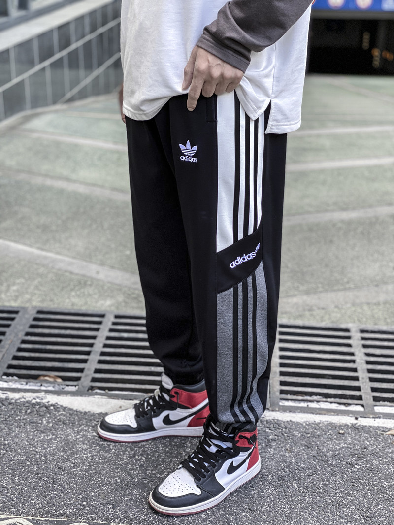 150 Adidas三叶草水貂绒加绒加厚拼色长裤