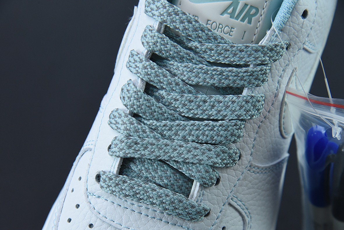 Nk Air Force 1'07 Low 白天蓝配色 空军一号马克线满天星低帮休闲板鞋 货号UO6369-568