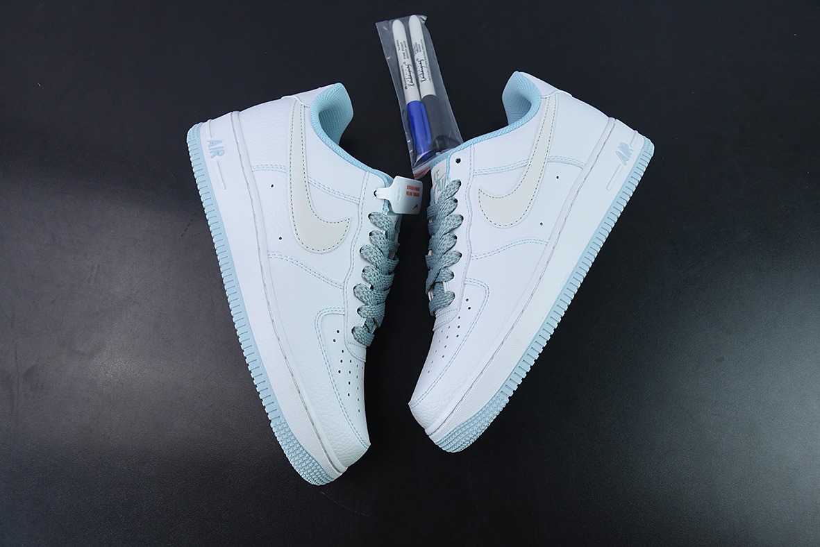 Nk Air Force 1'07 Low 白天蓝配色 空军一号马克线满天星低帮休闲板鞋 货号UO6369-568