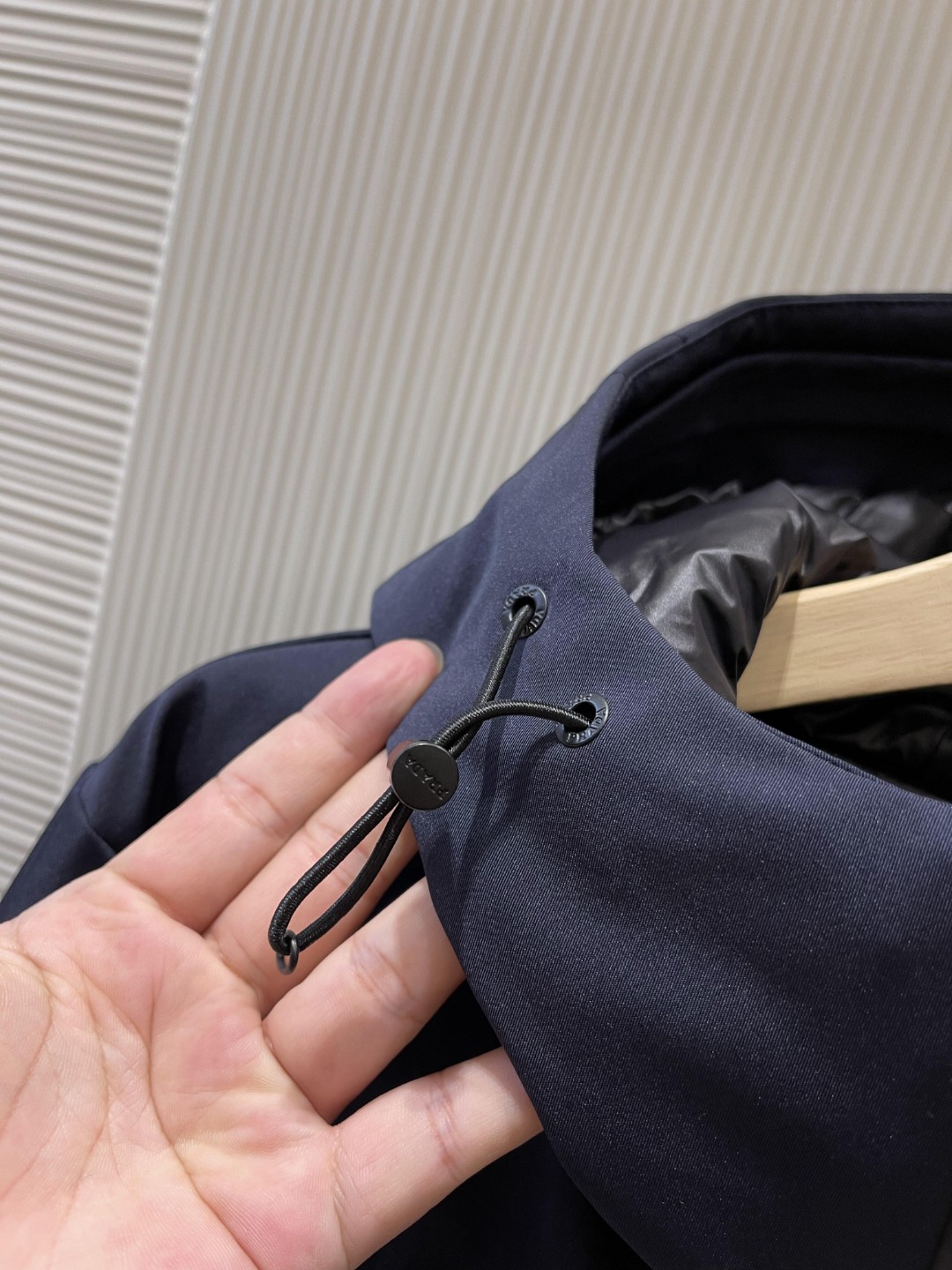 2022秋冬Pr*da Milano 经典的四口袋装饰设计户外系列专属标识羽绒服