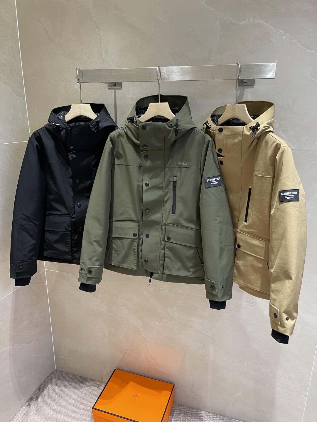 2022秋冬Burbe*ry 连帽风雪服羽绒外套