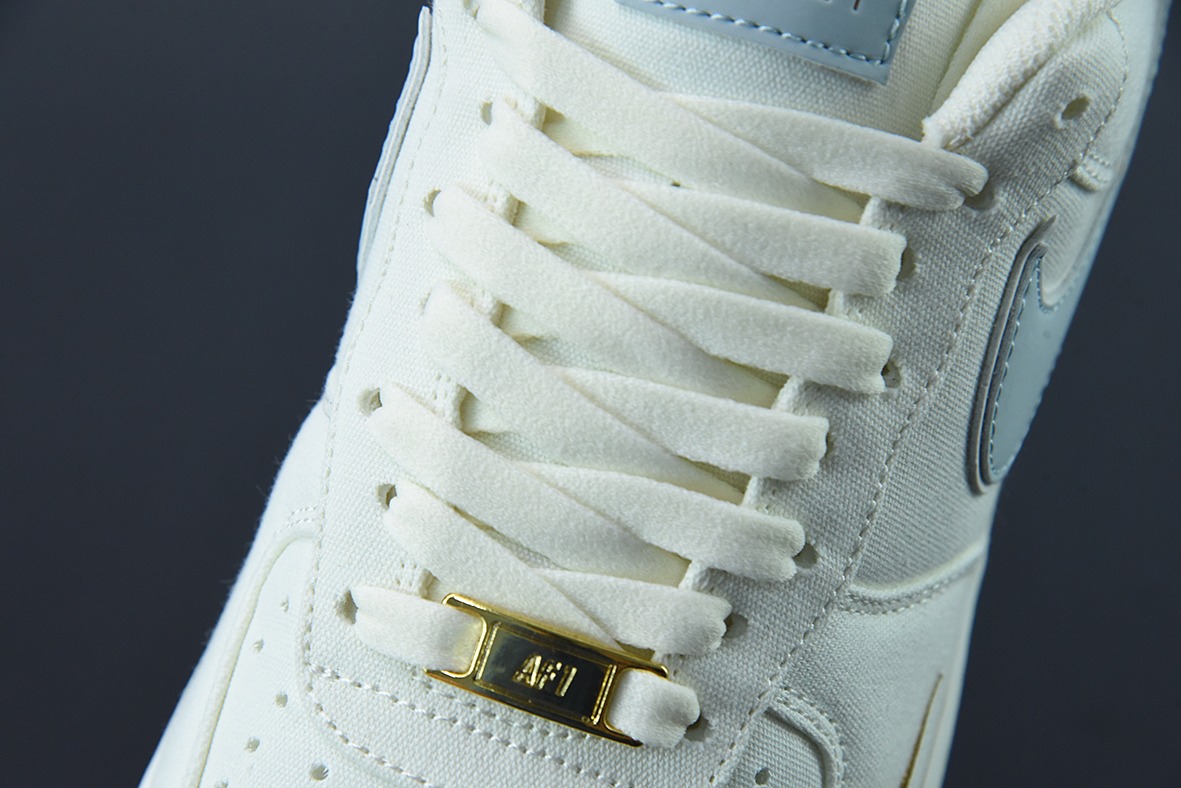 Air Force 1’07 Low QS"Sail/Light Blue/Gold"空军一号经典低帮百搭休闲运动板鞋“帆布米白浅蓝迷你双钩子”货号MN5696-009