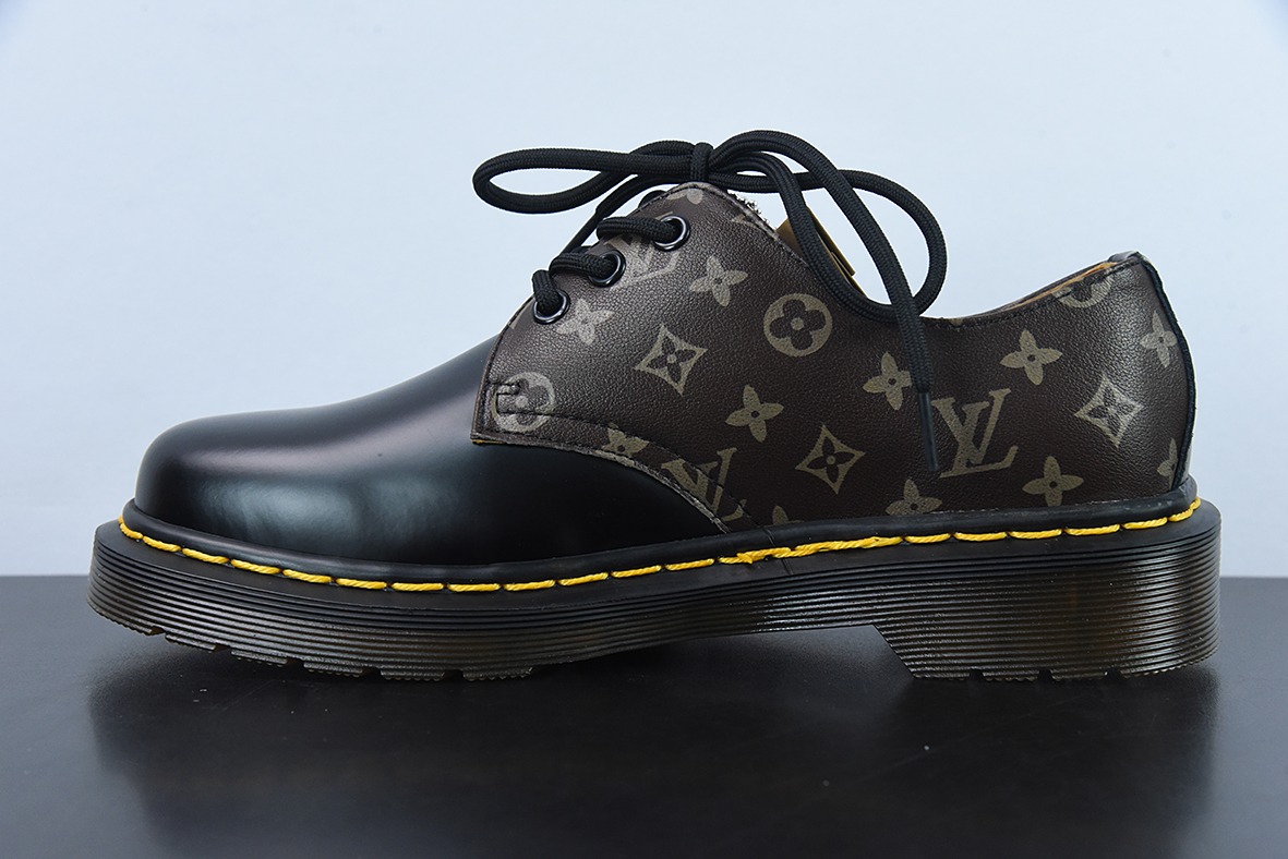 LV/路易威登  马丁靴系列 马丁靴 /Dr.martens  低帮马丁靴     黑棕LV 货号：R11822202