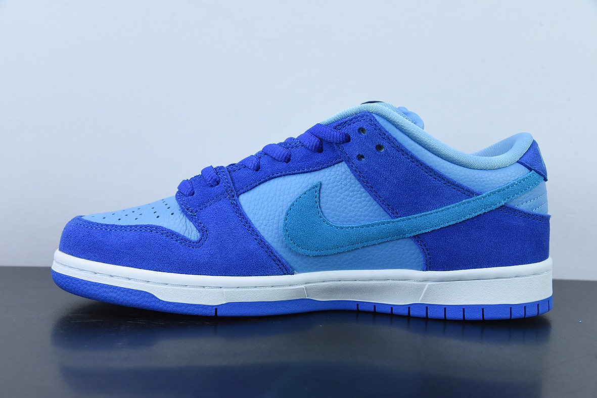 NK SB Dunk Low " Blue Raspberry " 蓝树莓 低帮运动休闲板鞋 货号:DM0807-400