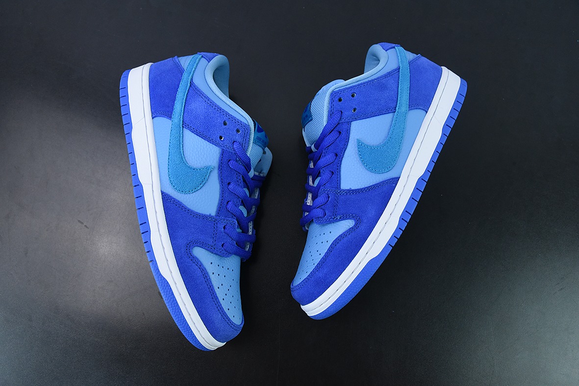 NK SB Dunk Low " Blue Raspberry " 蓝树莓 低帮运动休闲板鞋 货号:DM0807-400