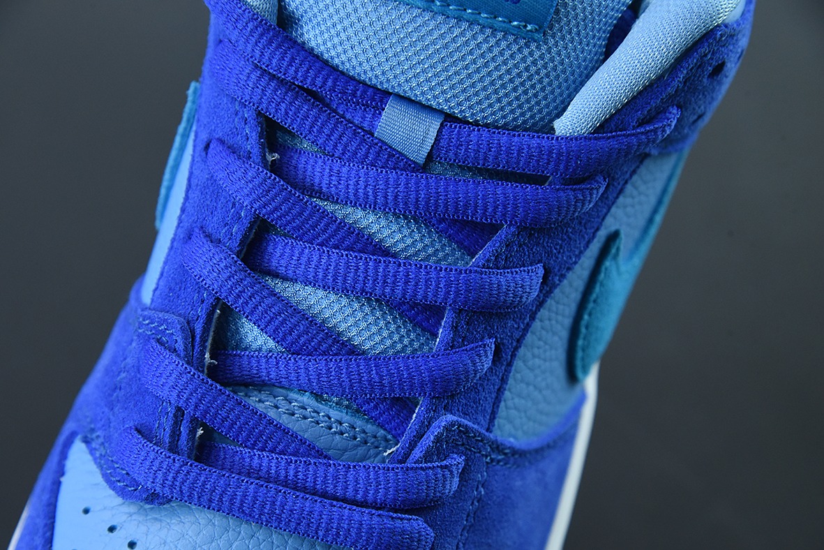 NK SB Dunk Low " Blue Raspberry " 蓝树莓 低帮运动休闲板鞋 货号:DM0807-400