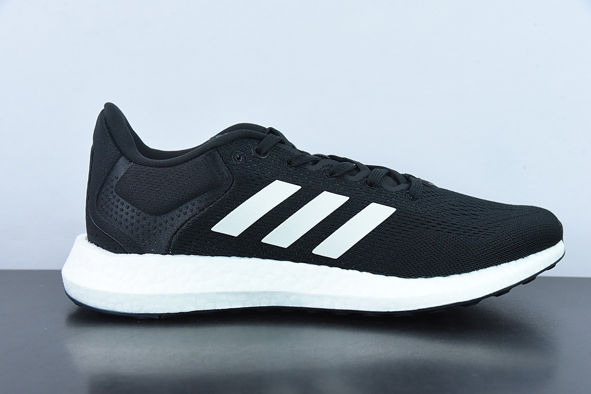 阿迪达斯 Pureboost 21 PB21代 爆米花大底 运动休闲跑步鞋 官方货号:GW4832