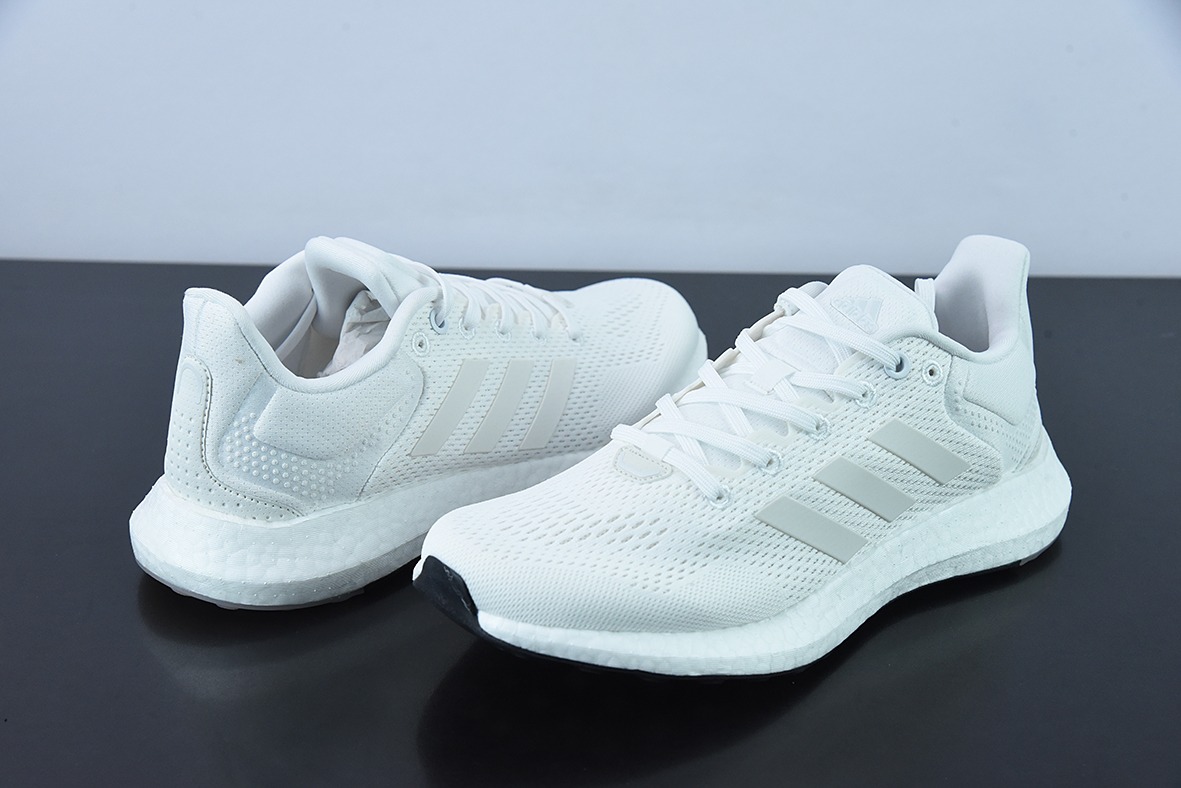 阿迪达斯 Pureboost 21 PB21代 爆米花大底 运动休闲跑步鞋 官方货号:GY5094