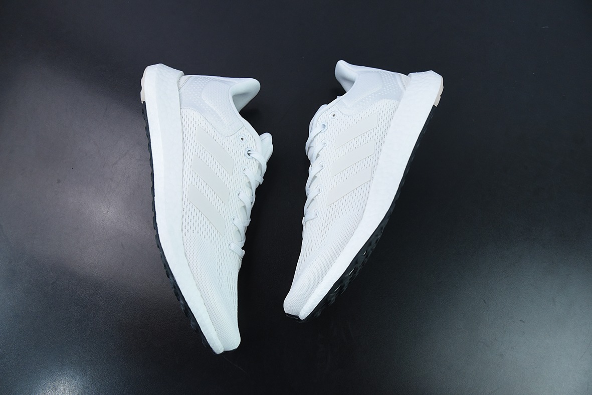 阿迪达斯 Pureboost 21 PB21代 爆米花大底 运动休闲跑步鞋 官方货号:GY5094