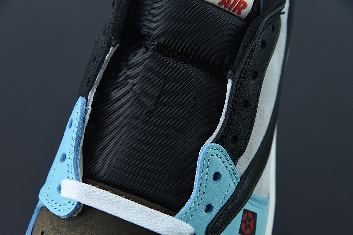 Travis Scott x Air Jordan 1 Low  灰黑蓝/千斤顶倒钩低帮 货号：DM7866-009
