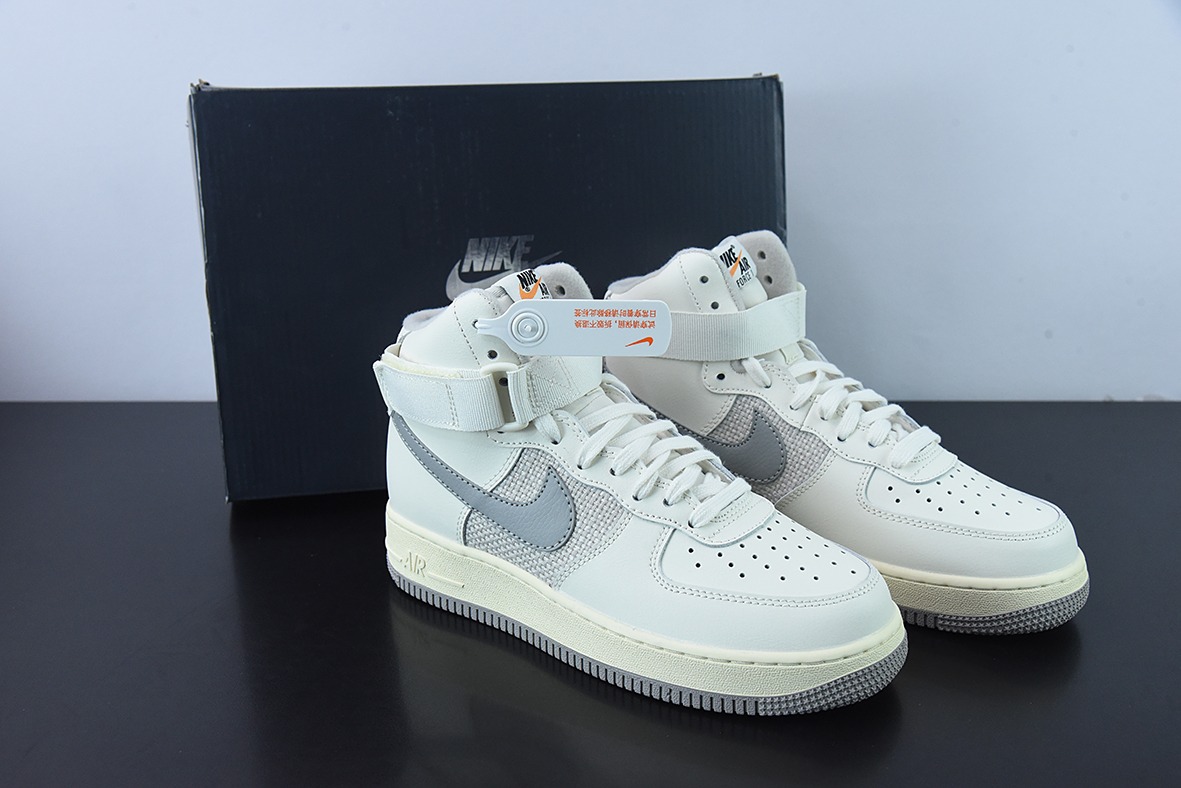 Nike Air Force 1 High 07 "Vintage Sail" 复古乳白高帮男子篮球鞋 货号:DM0209 100