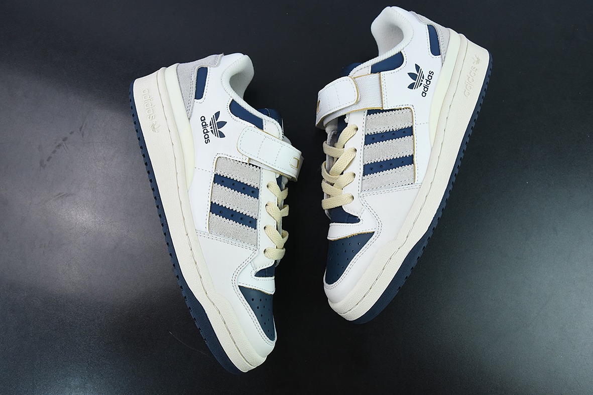 adidas Forum 84 Low 三叶草低邦 经典魔术贴复古板鞋 男女潮流头层皮休闲鞋官方货号: GZ6427