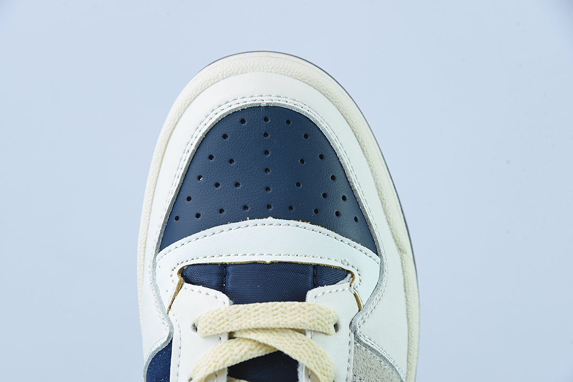 adidas Forum 84 Low 三叶草低邦 经典魔术贴复古板鞋 男女潮流头层皮休闲鞋官方货号: GZ6427