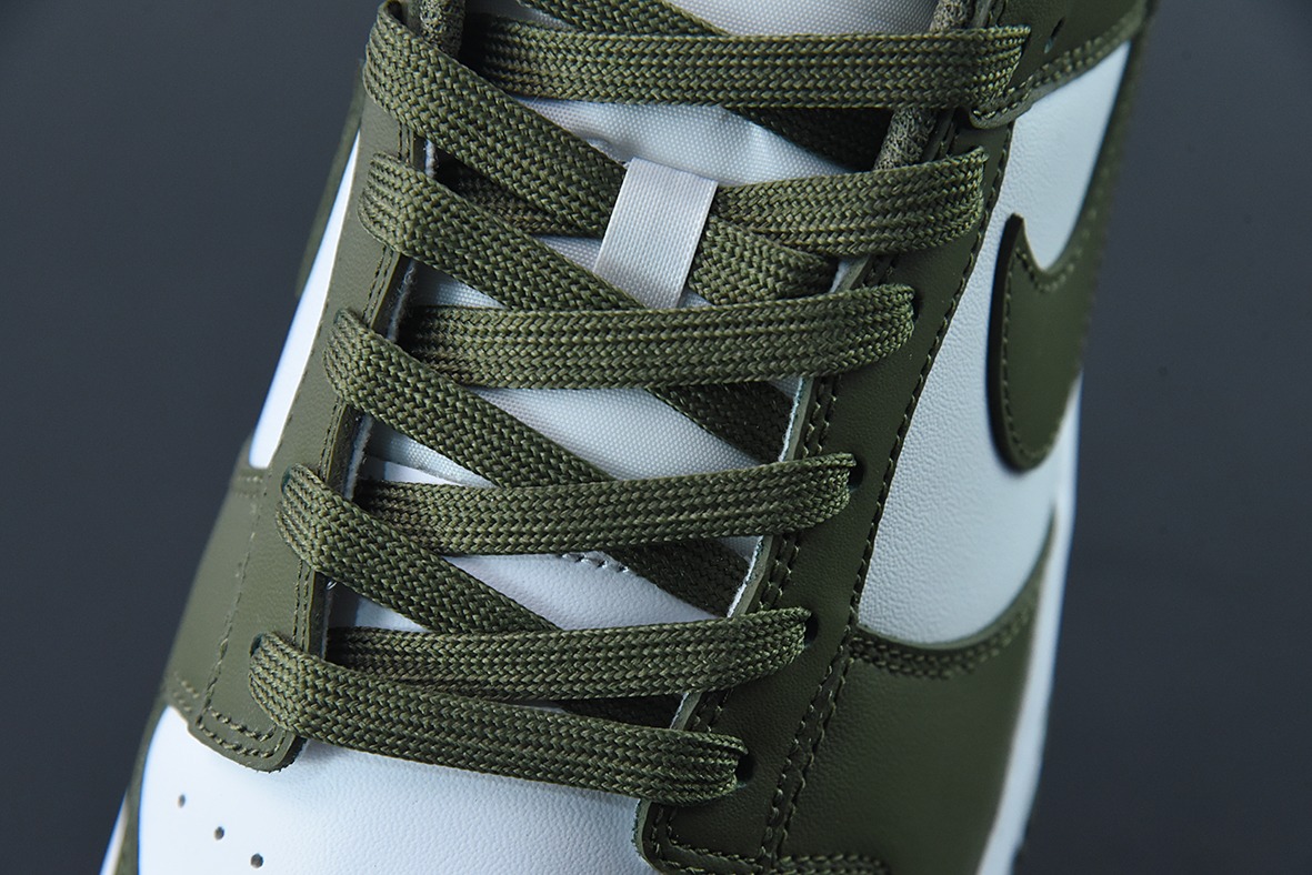 Nike Dunk Low “Medium Olive” 白橄榄绿低帮休闲板鞋  货号：DD1503-120