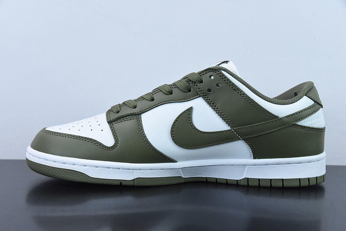 Nike Dunk Low “Medium Olive” 白橄榄绿低帮休闲板鞋  货号：DD1503-120