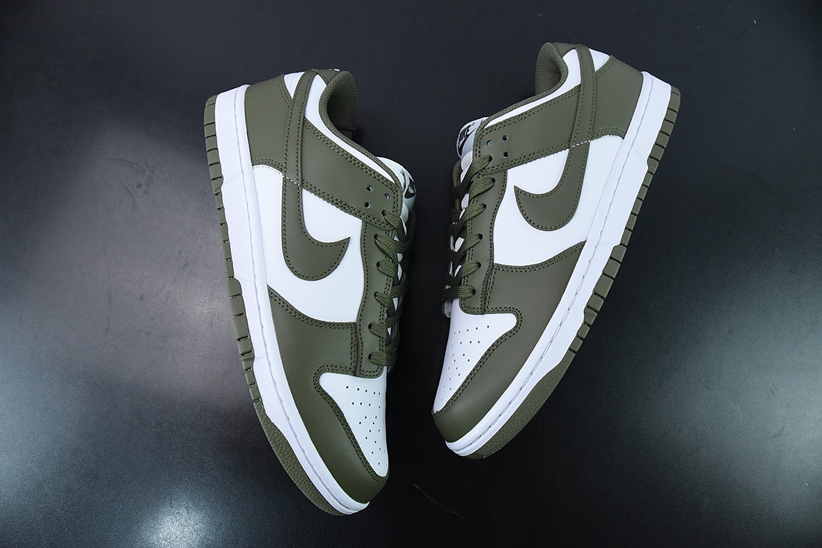 Nike Dunk Low “Medium Olive” 白橄榄绿低帮休闲板鞋  货号：DD1503-120