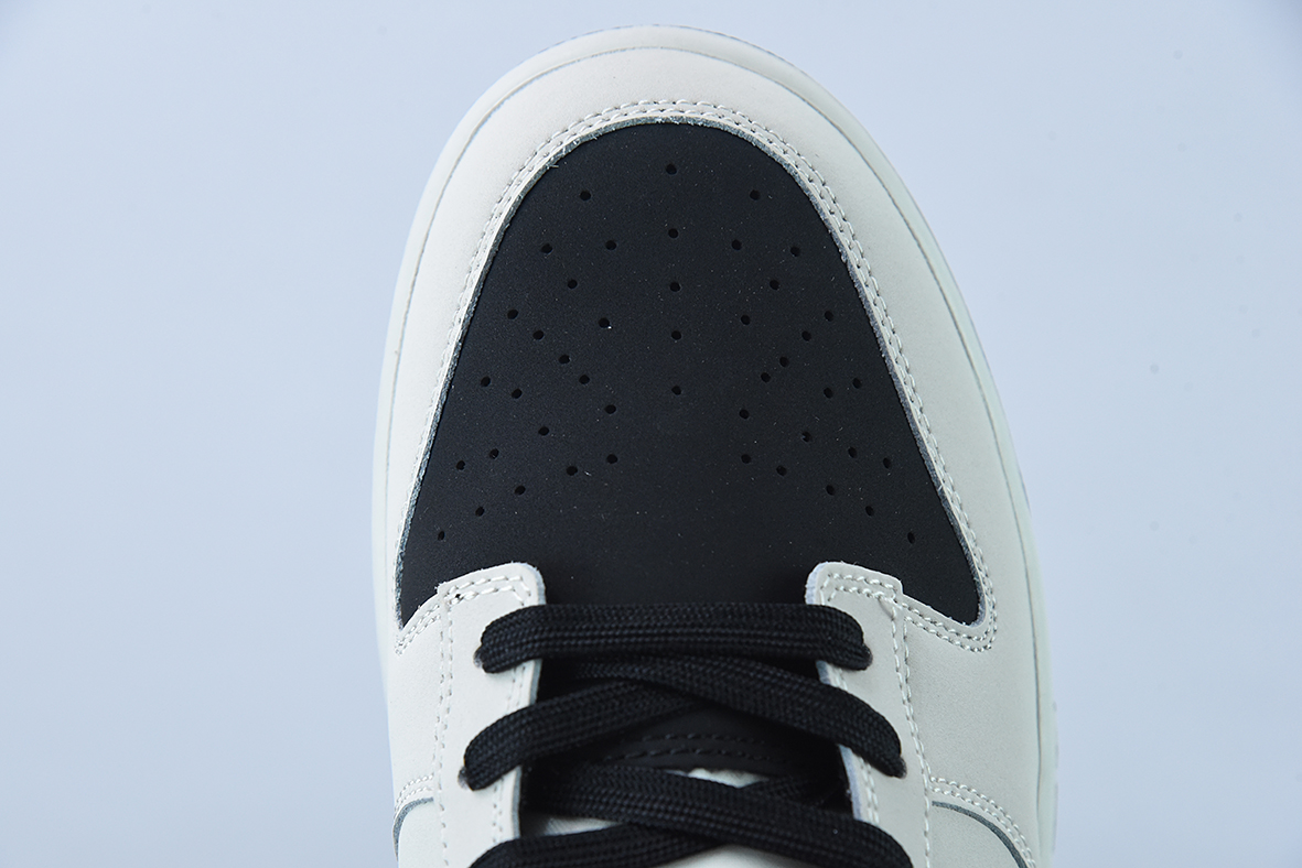 Nike Dunk Low ✖ 《头文字D》 AE86 藤原拓海专属座驾低帮休闲板鞋 货号：AE1391-086