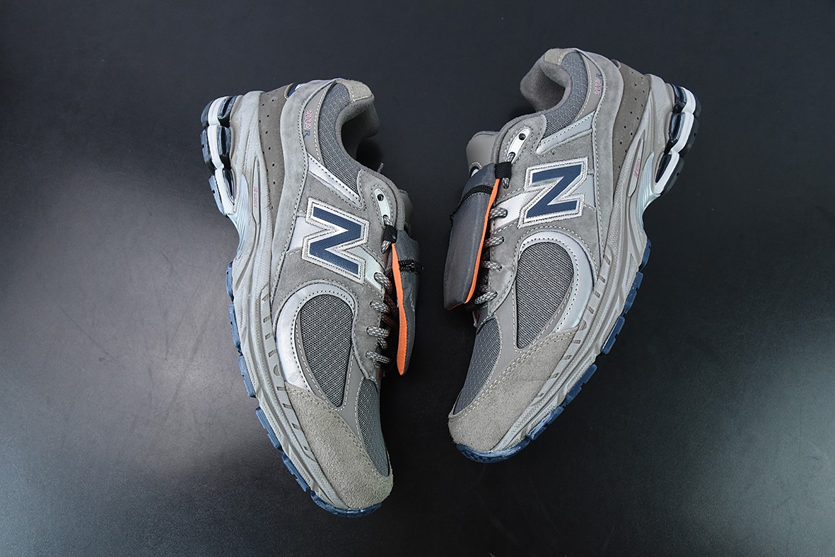 New Balance 新百伦M2002RVA 复古跑鞋/口袋 灰银 2022最款
