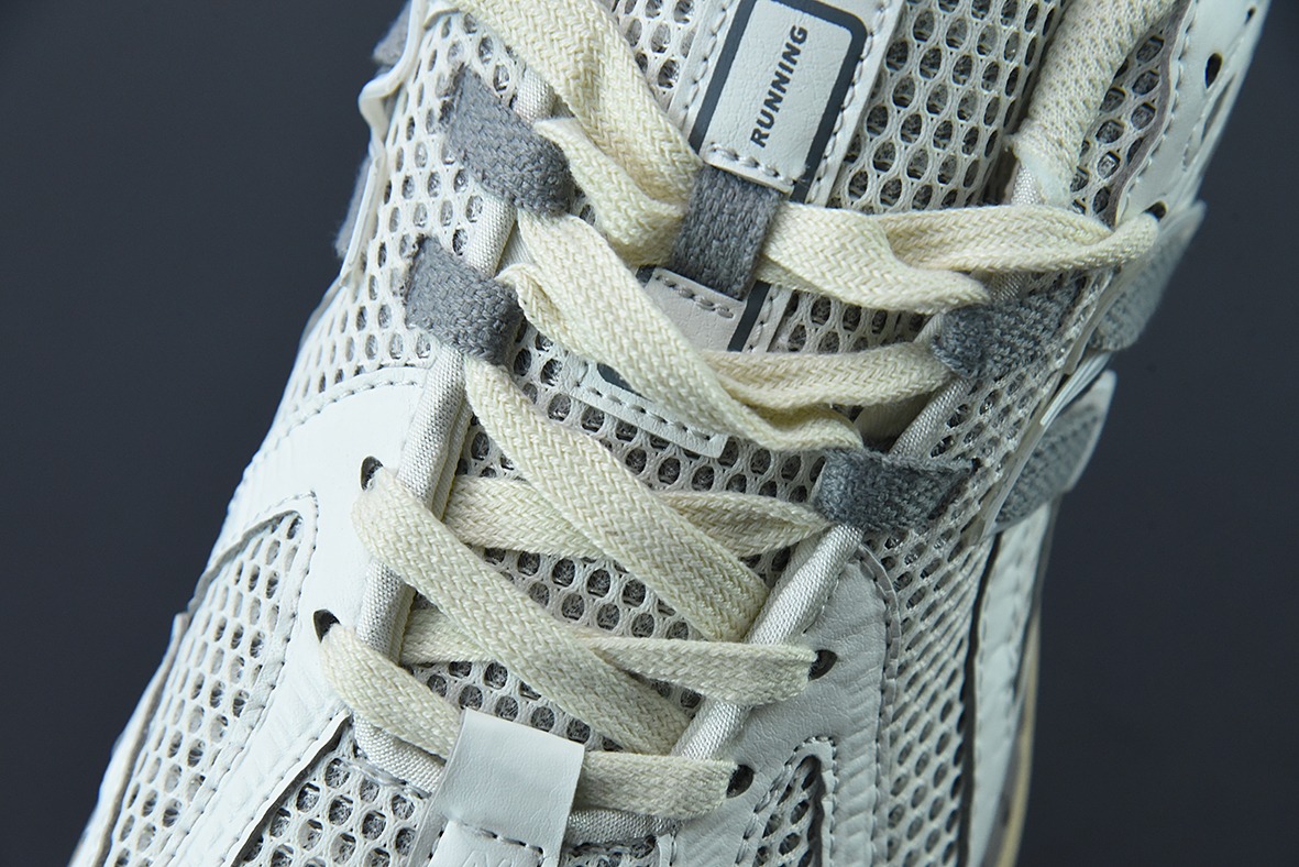 New Balance NB1906R 白灰做旧潮流复古休闲跑步鞋 M1906RP