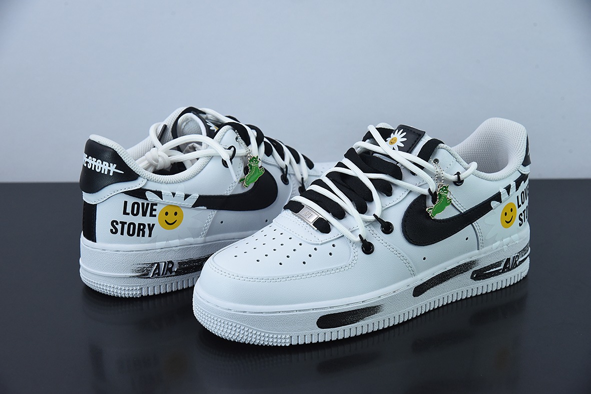 Nike Air Force 1 Low 笑脸绑带创意定制空军一号低帮运动休闲板鞋 货号:CW2288-111