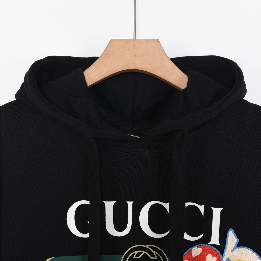 Gucci古驰 21ss 立体爱心苹果刺绣logo印花情侣款连帽卫衣