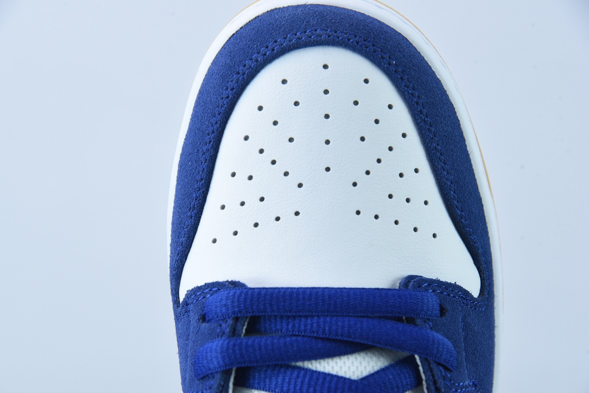 Nike SB Dunk Low PRO PRM 白蓝 洛杉矶道奇低帮男士运动板鞋 货号:DO9395 400