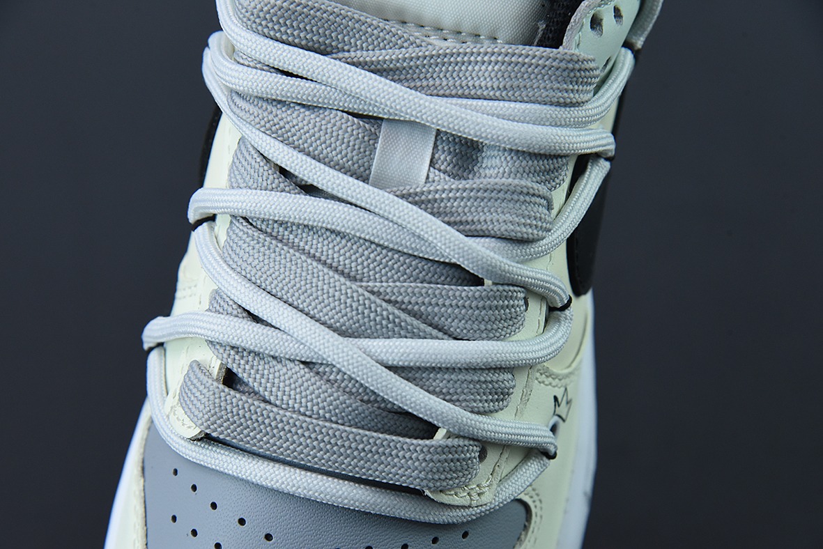 NK Dunk Low Retro 解构定制配色 米黄灰黑笑脸低帮休闲板鞋 货号：DD1391-100