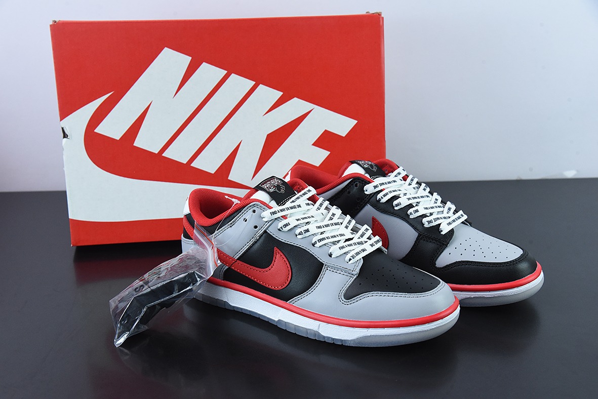 Nike SB Dunk Low “CAU Athletics” 黑灰红 大学联名低帮休闲板鞋 货号:DR6189 001