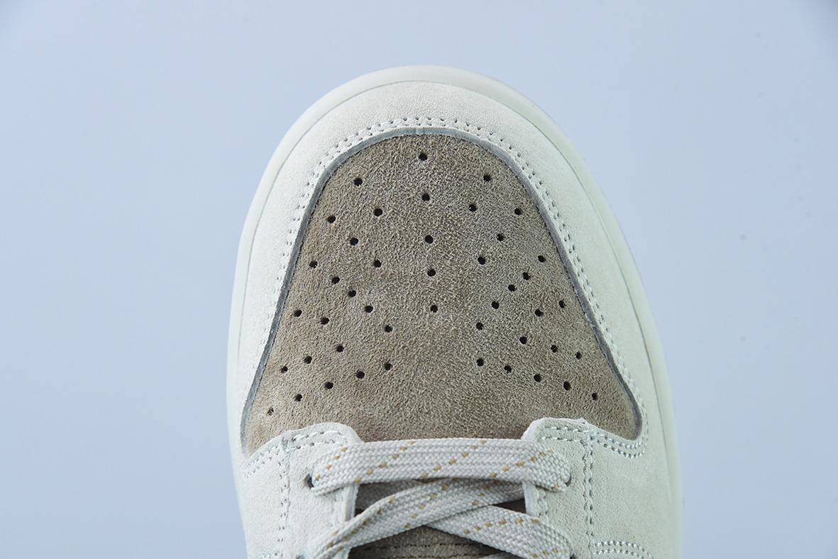 Otomo Katsuhiro x NK SB Dunk Low "Steamboy OST" 大友克洋 麂皮浅灰银货号:FF0918 011