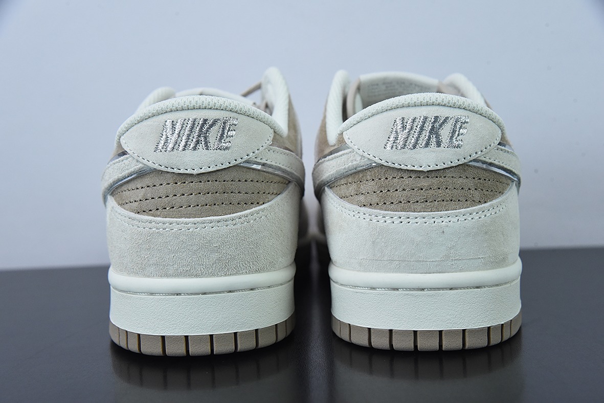 Otomo Katsuhiro x NK SB Dunk Low "Steamboy OST" 大友克洋 麂皮浅灰银货号:FF0918 011