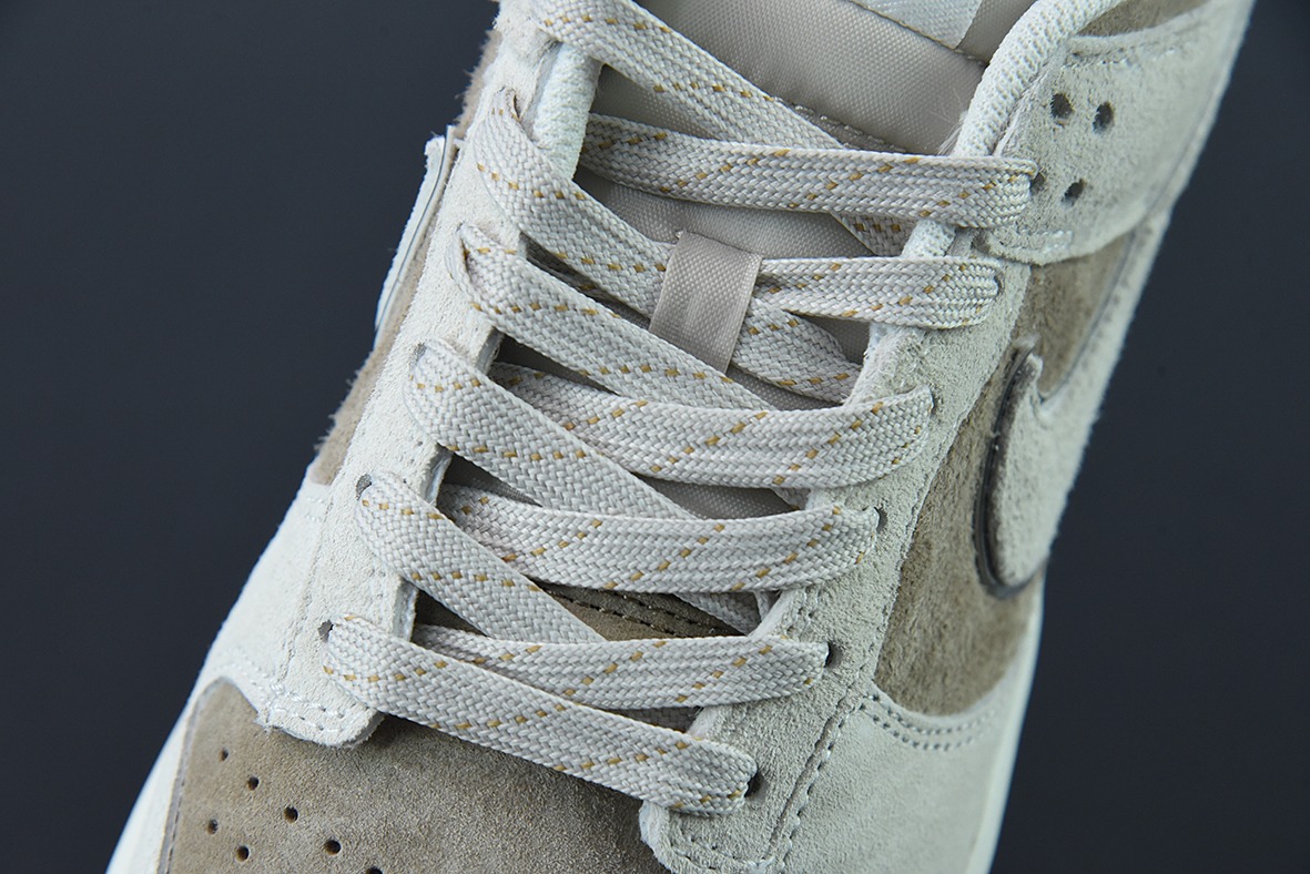 Otomo Katsuhiro x NK SB Dunk Low "Steamboy OST" 大友克洋 麂皮浅灰银货号:FF0918 011