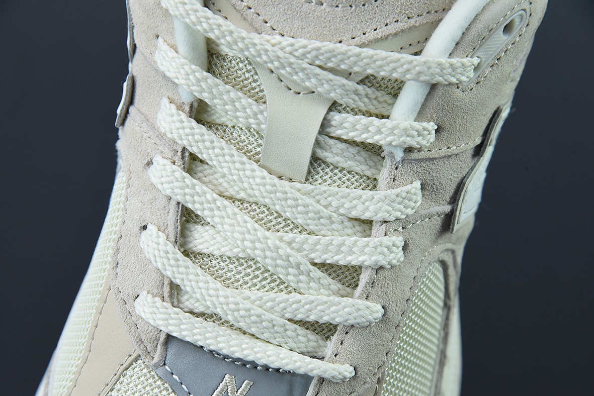 New Balance Refined Future 米灰色 2002系列 复古休闲跑步鞋 纯原版本货号: M2002RCC
