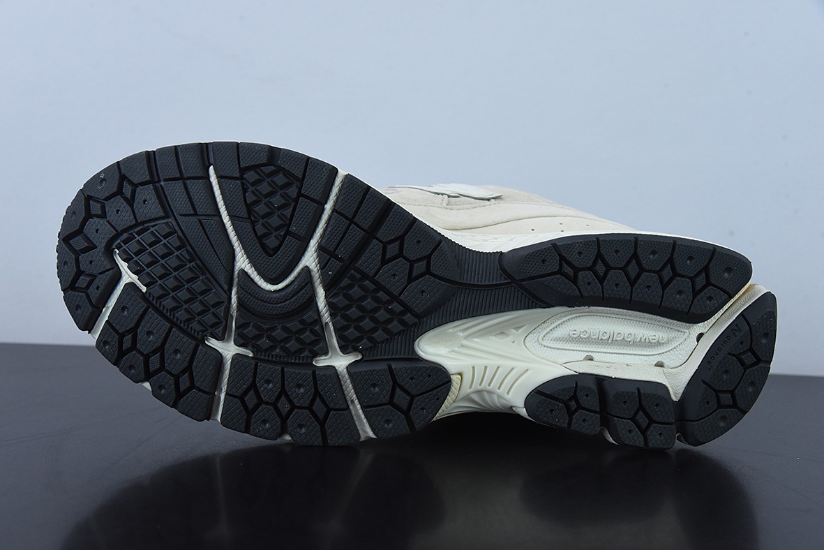 New Balance Refined Future 米灰色 2002系列 复古休闲跑步鞋 纯原版本货号: M2002RCC