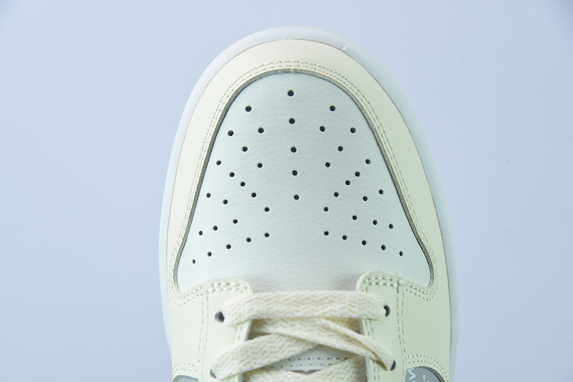 Nike Dunk Low 定制配色 耐克低帮休闲板鞋 货号：DD8052-112