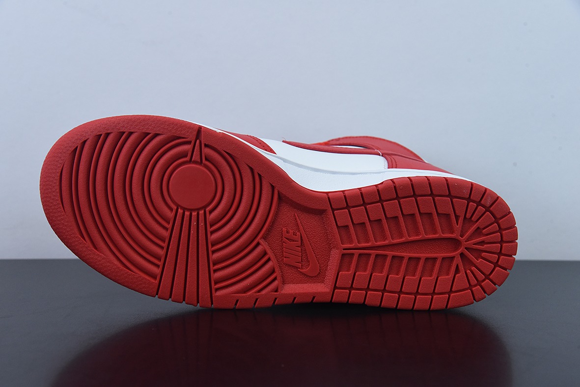 NK SB Dunk High "University Red" 大学红配色高帮男子篮球鞋 货号:DD1399 106