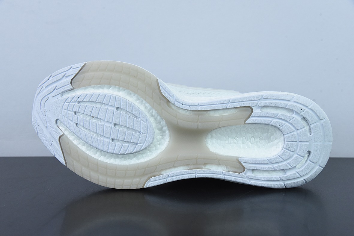 AD PureBoost PB22爆米花缓震跑步鞋 好货：GY4705