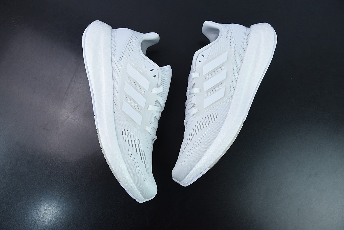 AD PureBoost PB22爆米花缓震跑步鞋 好货：GY4705