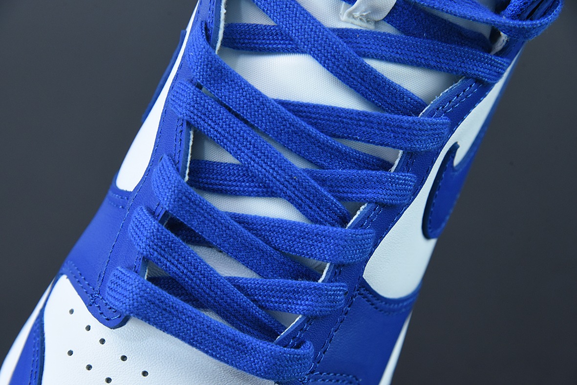 NIKE SB Dunk High "Game Royal" 经典白蓝配色  SB高帮板鞋 货号：DD1399-102