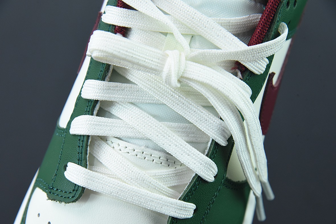 Nk SB Dunk Low "Gorge Green" 豆沙绿配色 SB低帮休闲板鞋 货号:FB7160-161