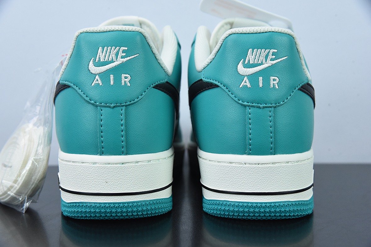 Nike Air Force 1 Low ’07 米黑绿配色 空军一号低帮休闲板鞋 货号:GH5696-302
