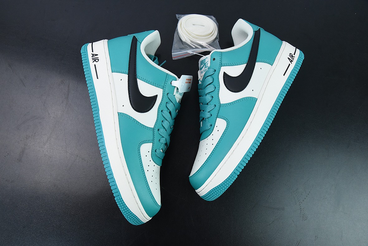 Nike Air Force 1 Low ’07 米黑绿配色 空军一号低帮休闲板鞋 货号:GH5696-302