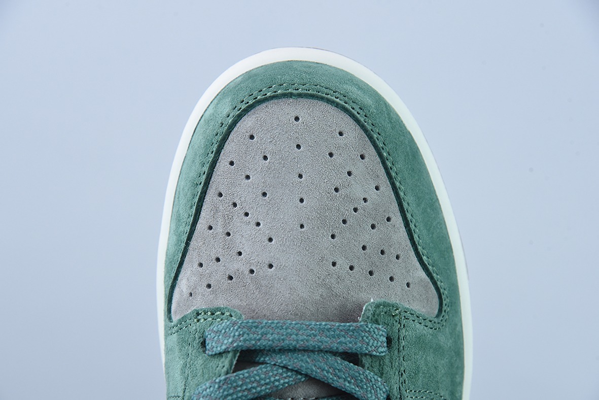 Otomo Katsuhiro x NK SB Dunk Low "Steamboy OST" 大友克洋 麂皮绿灰低帮休闲板鞋 1391-203