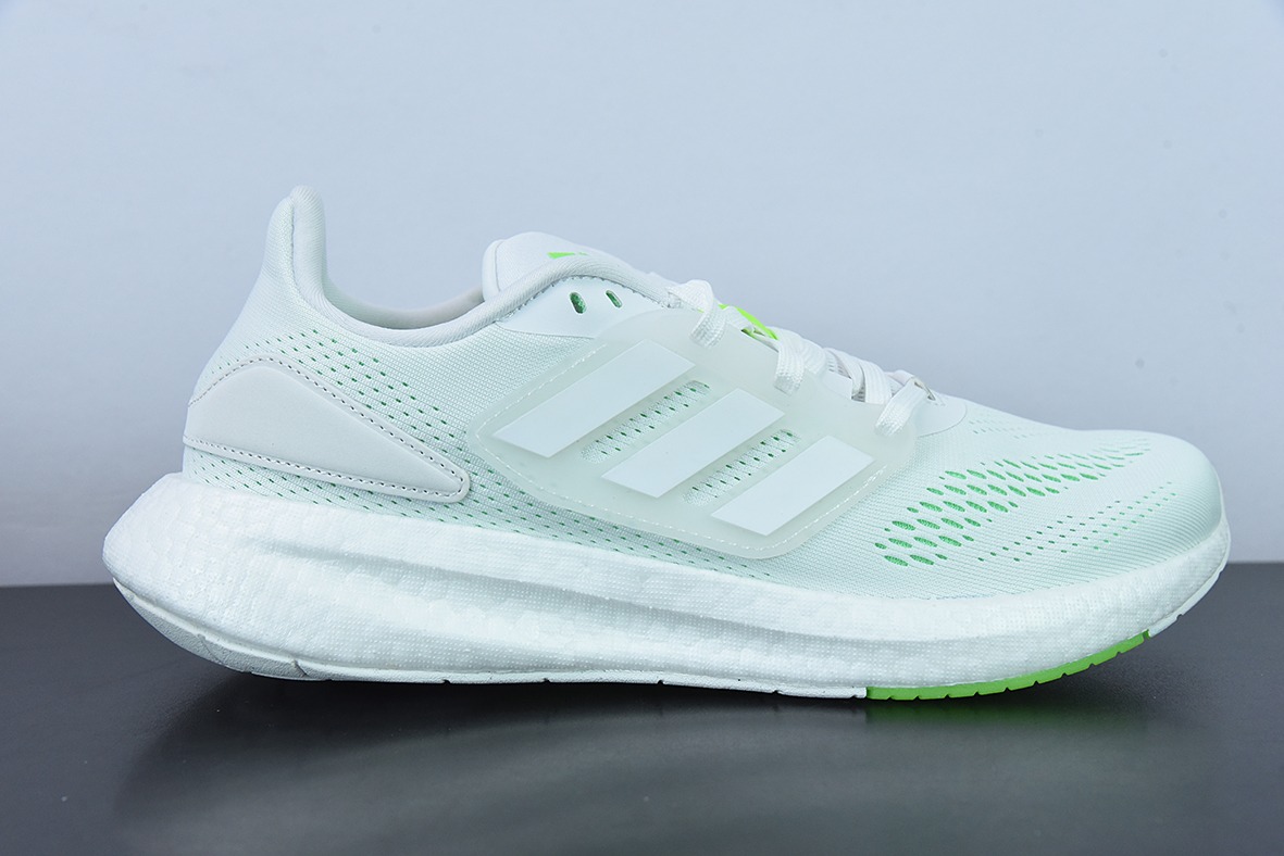 AD PureBOOST 22 爆米花缓震中底跑步鞋 货号：GZ5175