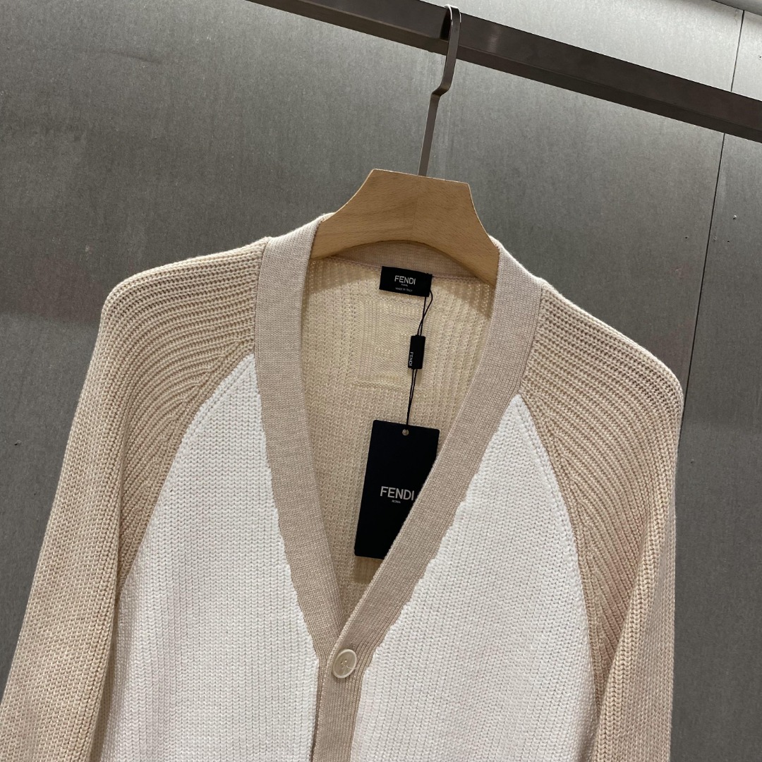 【新品】渠道精品.2022秋冬Fe*di 提花针织V领毛衣开衫